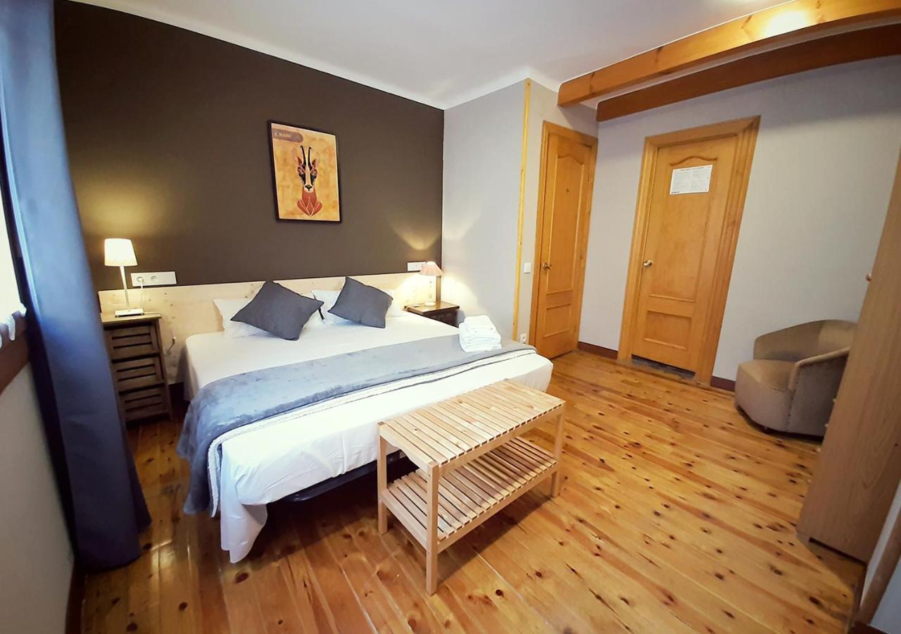 Hostal Fonda Prat Puigcerda Ngoại thất bức ảnh